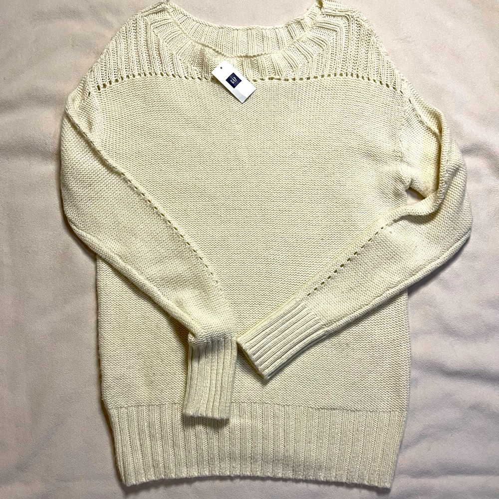 NWT‎ Gap Sweater